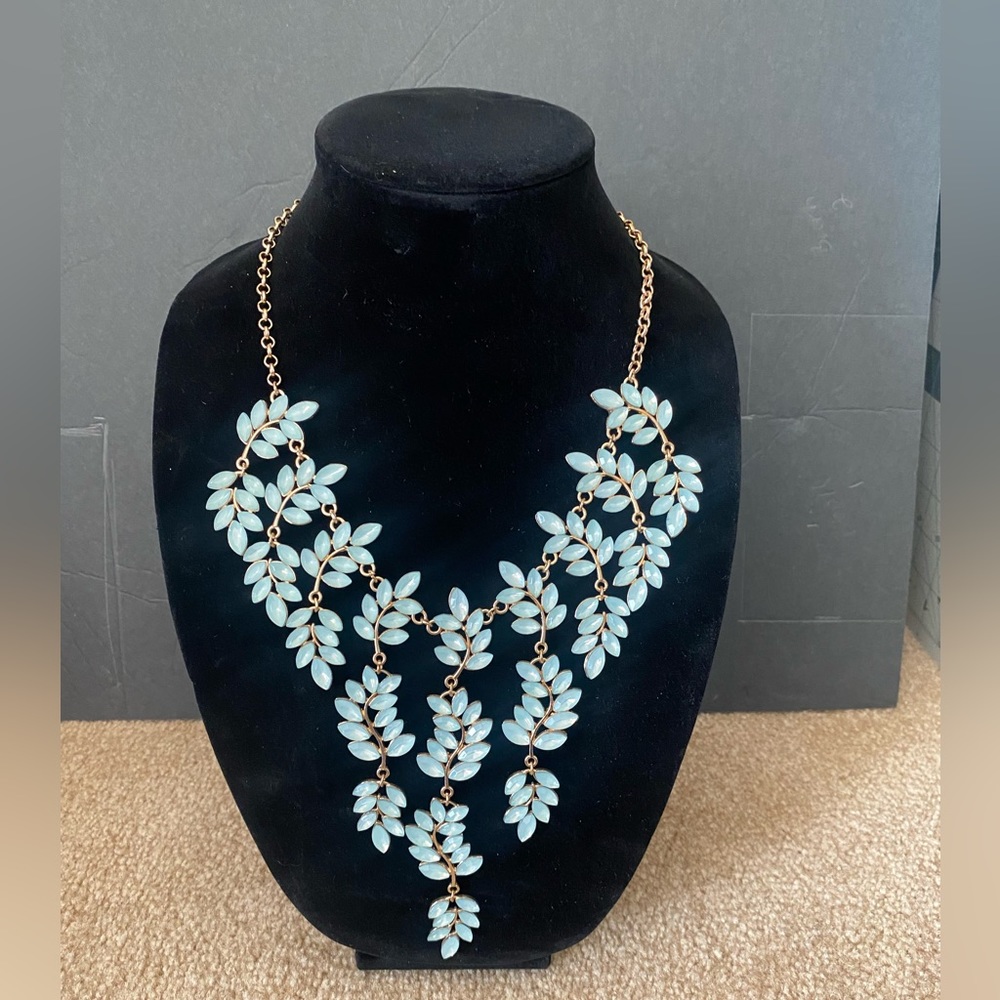 Forever 21 gold tone mint green leaf branch cascade statement necklace
